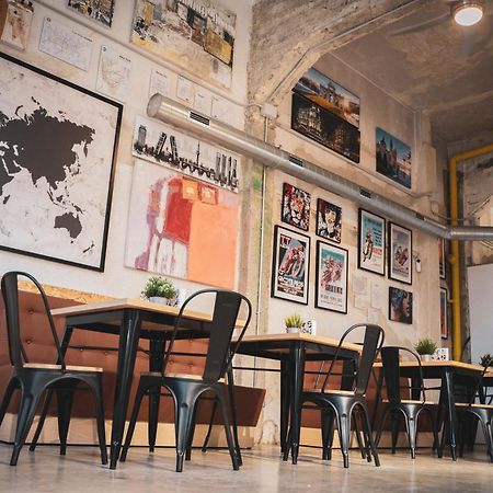 Gallery Hostel Madrid Residencia Экстерьер фото