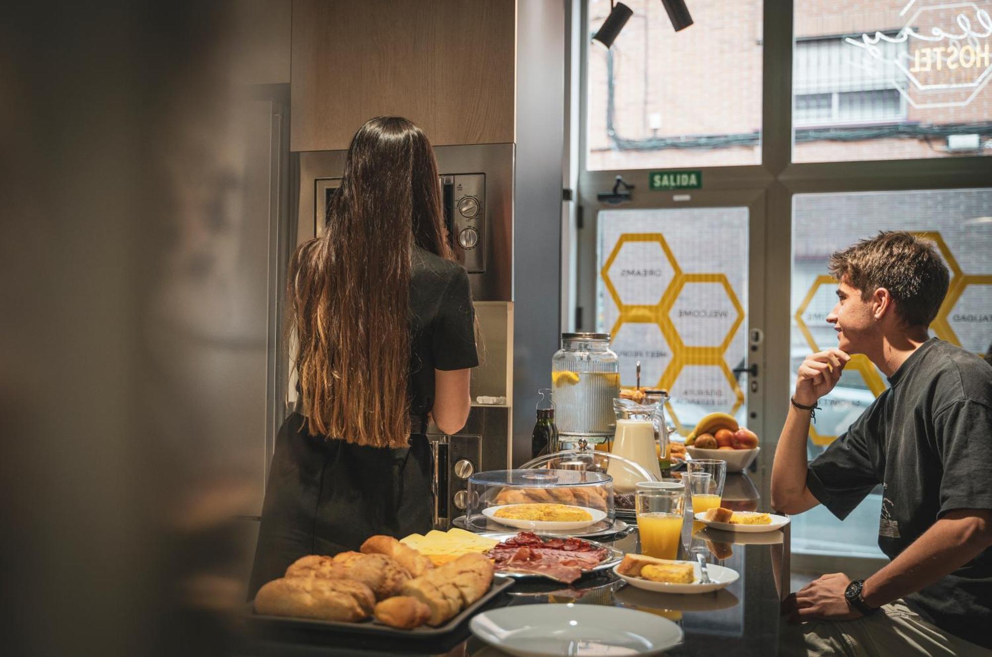 Gallery Hostel Madrid Residencia Экстерьер фото